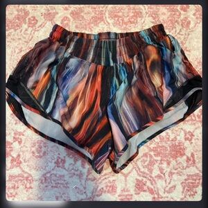 lululemon athletica Women's Multicolor Swirl Print Athletic Shorts